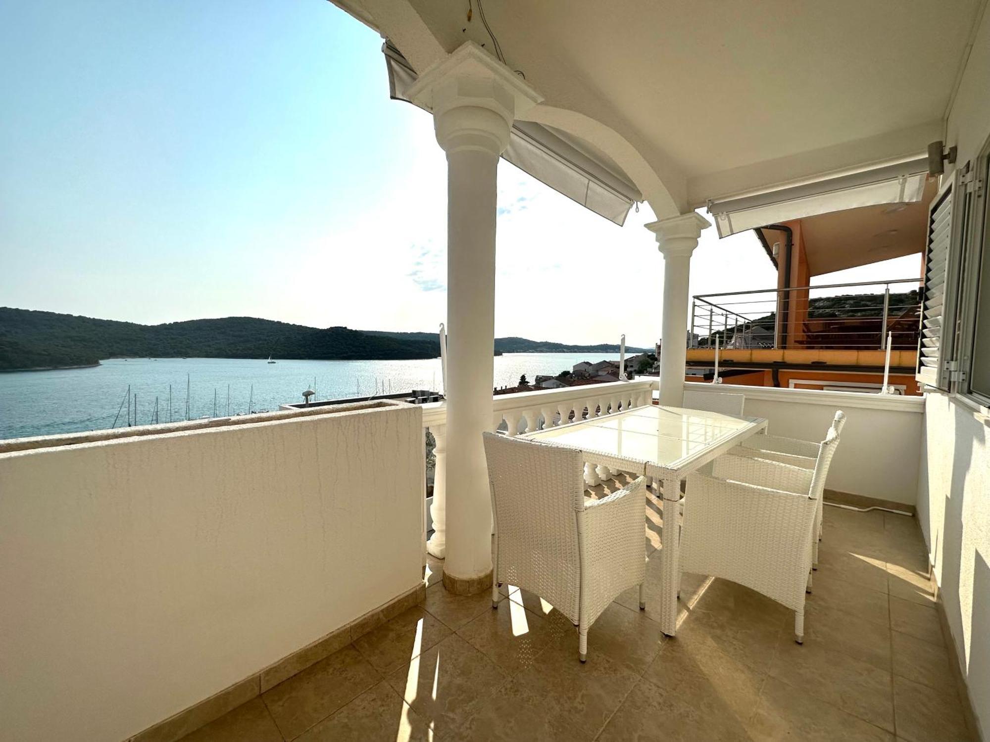 Villa Perla Tisno Eksteriør bilde